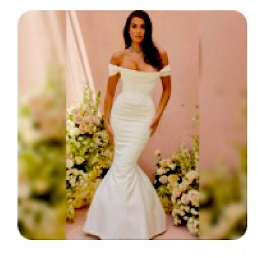 Ivory wedding dress brand new!